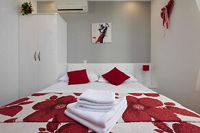 Palace Central Square