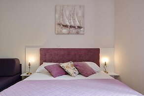 Palace Central Square