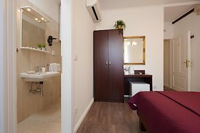 Palace Central Square