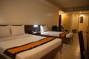 M Suites Hotel