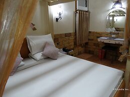 Urban Travellers Hotel