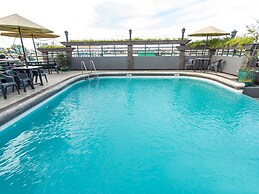 Urban Travellers Hotel