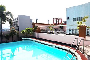 Urban Travellers Hotel