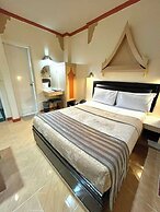 Urban Travellers Hotel