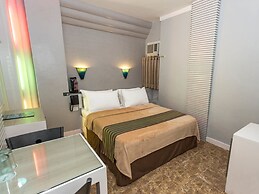 Urban Travellers Hotel