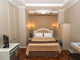 Urban Travellers Hotel