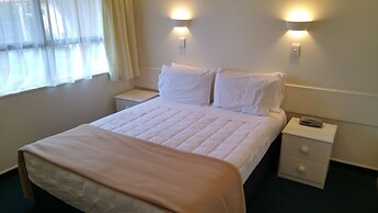 Motel Hobson's Choice