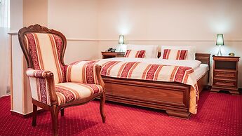 Hotel Capital