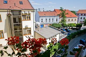 Hotel Capital