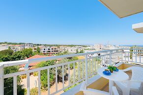 Yiannis Apartments