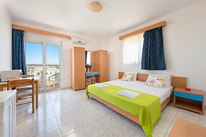 Yiannis Apartments