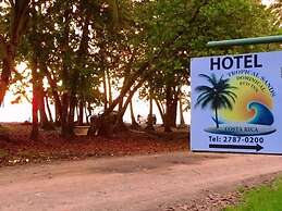 Tropical Sands Dominical Eco Inn