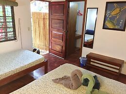 Tropical Sands Dominical Eco Inn