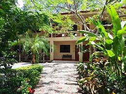 Tropical Sands Dominical Eco Inn