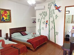 Tropical Sands Dominical Eco Inn