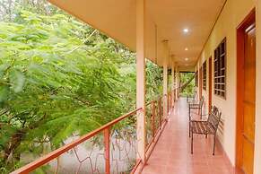 Tropical Sands Dominical Eco Inn