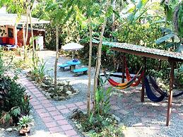 Tropical Sands Dominical Eco Inn