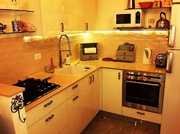 Tel Aviv Apartment by the Sea