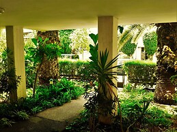 Tel Aviv Apartment by the Sea