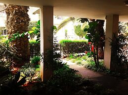 Tel Aviv Apartment by the Sea