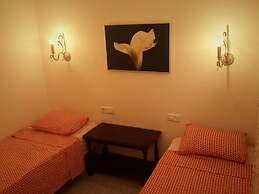 Tel Aviv Apartment by the Sea