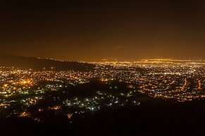 Skyview Manor Guest Apartments