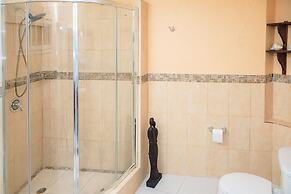 Skyview Manor Guest Apartments