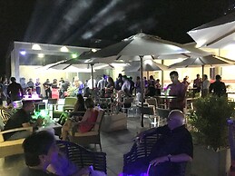 Club Waskaduwa Beach Resort & Spa