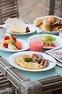 Club Waskaduwa Beach Resort & Spa