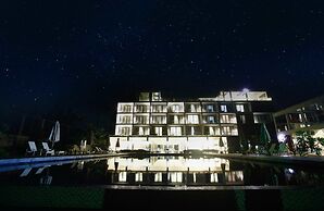 Club Waskaduwa Beach Resort & Spa