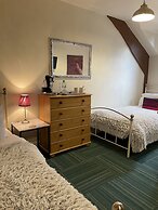 The Crown Lodge and Restaurant