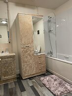 The Crown Lodge and Restaurant