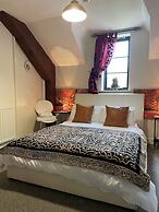 The Crown Lodge and Restaurant