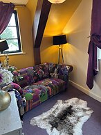 Crown Lodge Bed & Breakfast