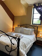 The Crown Lodge and Restaurant