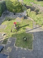 The Crown Lodge and Restaurant