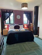 The Crown Lodge and Restaurant