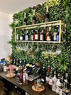 The Crown Lodge and Restaurant