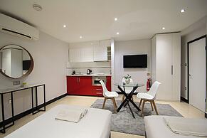 Imperial Court Suites