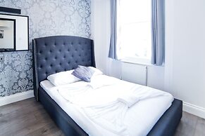 Imperial Court Suites