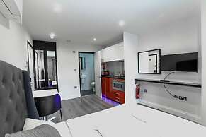 Imperial Court Suites