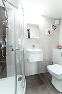 Imperial Court Suites