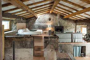 Monaci delle Terre Nere