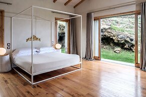 Monaci delle Terre Nere