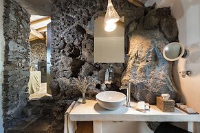 Monaci delle Terre Nere