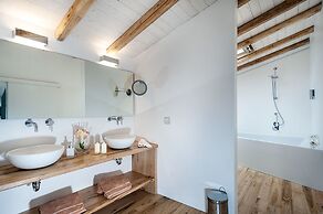 Monaci delle Terre Nere