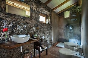 Monaci delle Terre Nere