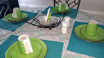 Fern Court Apartment With Oceanic View