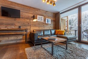 22 Summits Apartments