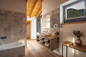 22 Summits Apartments